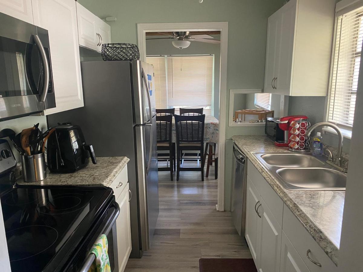 3 Bedroom House Fenced Backyard Private Patio Areas Grill Firepit Plenty Parking! Quick Access 10 Min To Beach Airport Delray West Palm Lake Worth Beach Ngoại thất bức ảnh