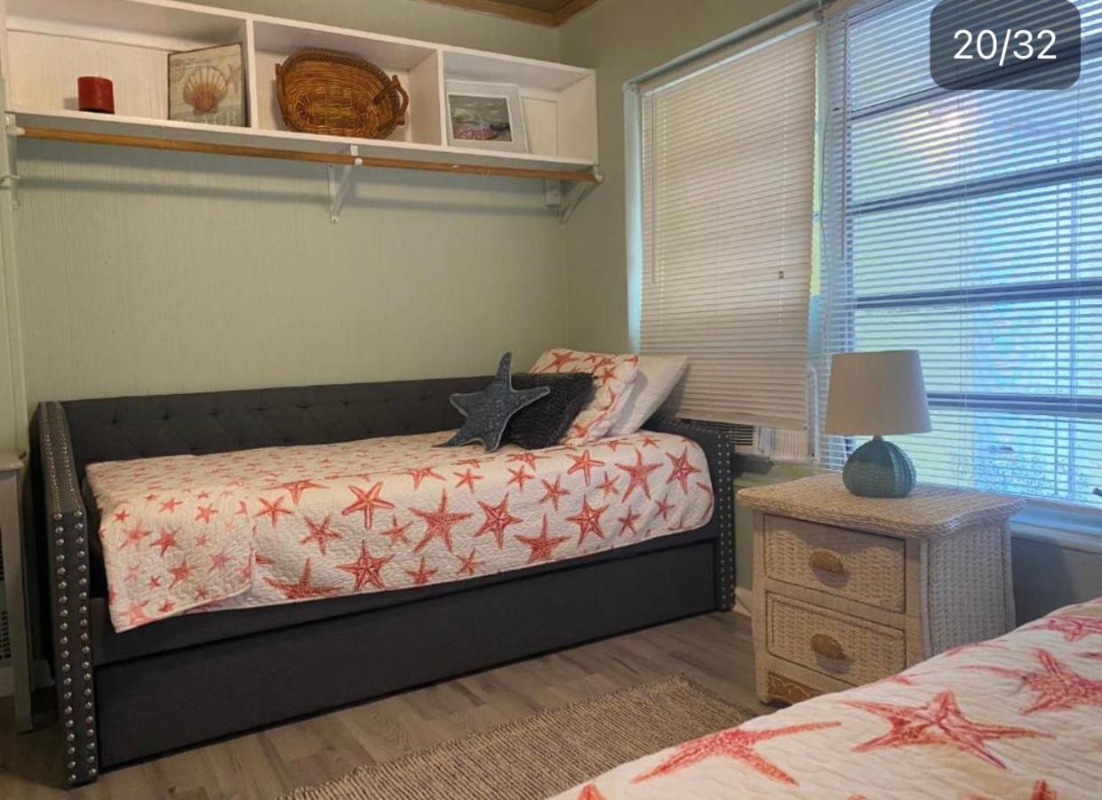 3 Bedroom House Fenced Backyard Private Patio Areas Grill Firepit Plenty Parking! Quick Access 10 Min To Beach Airport Delray West Palm Lake Worth Beach Ngoại thất bức ảnh