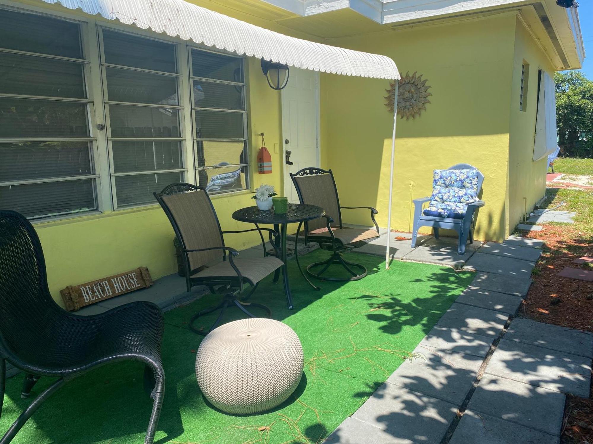 3 Bedroom House Fenced Backyard Private Patio Areas Grill Firepit Plenty Parking! Quick Access 10 Min To Beach Airport Delray West Palm Lake Worth Beach Ngoại thất bức ảnh